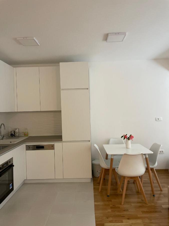Golden Apartment Скоп'є Екстер'єр фото